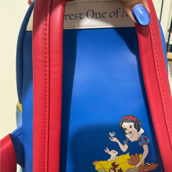 Loungefly Snow White - Picture 4 of 4